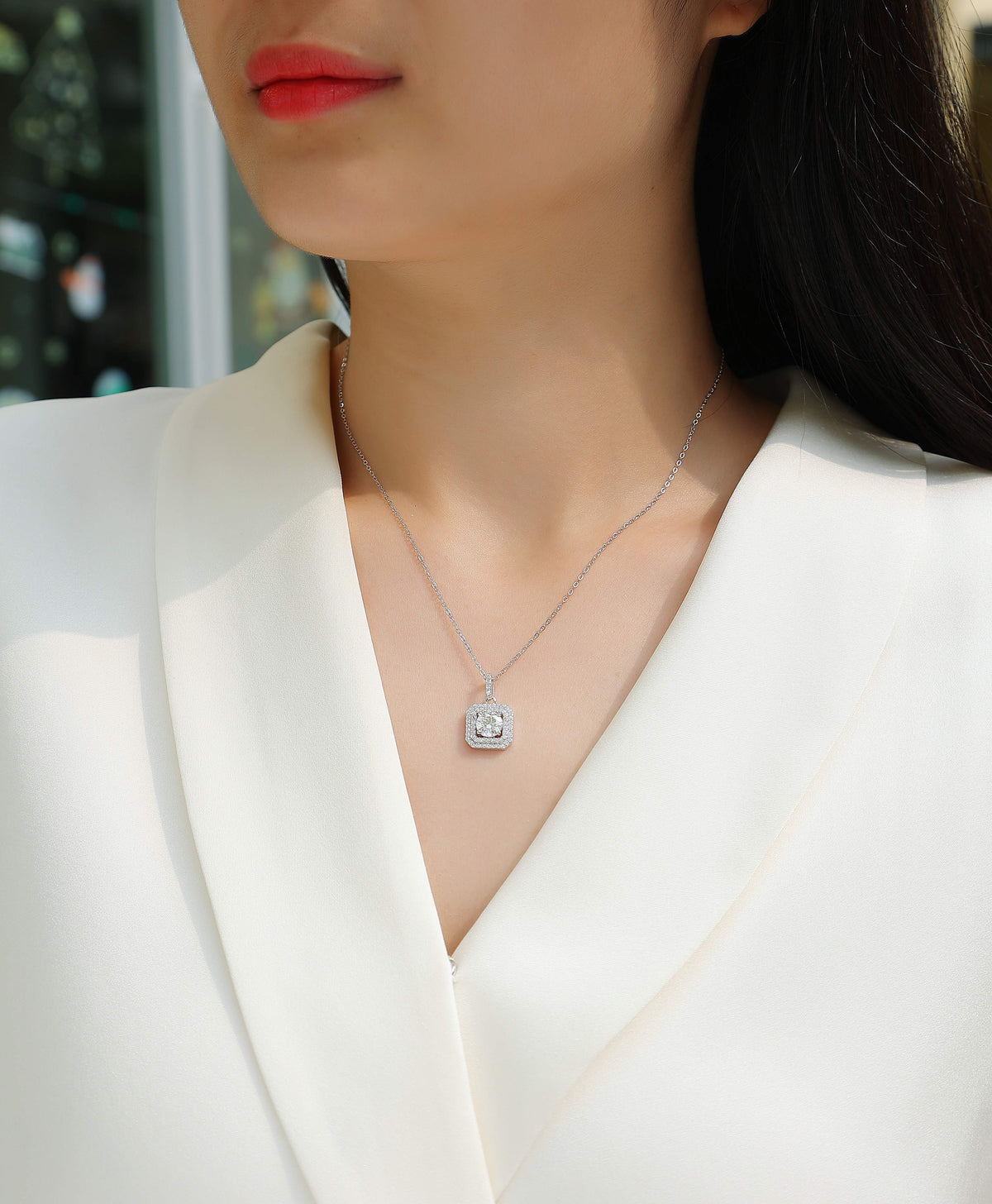 Sugar Solitaire Pendant