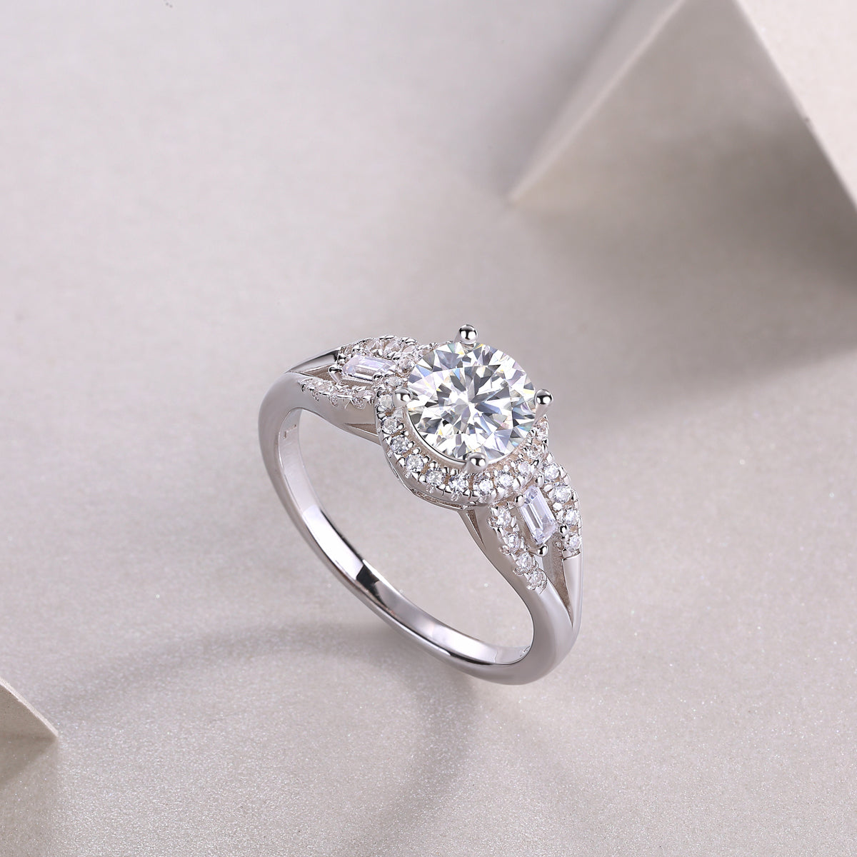 Classic One-Carat Band