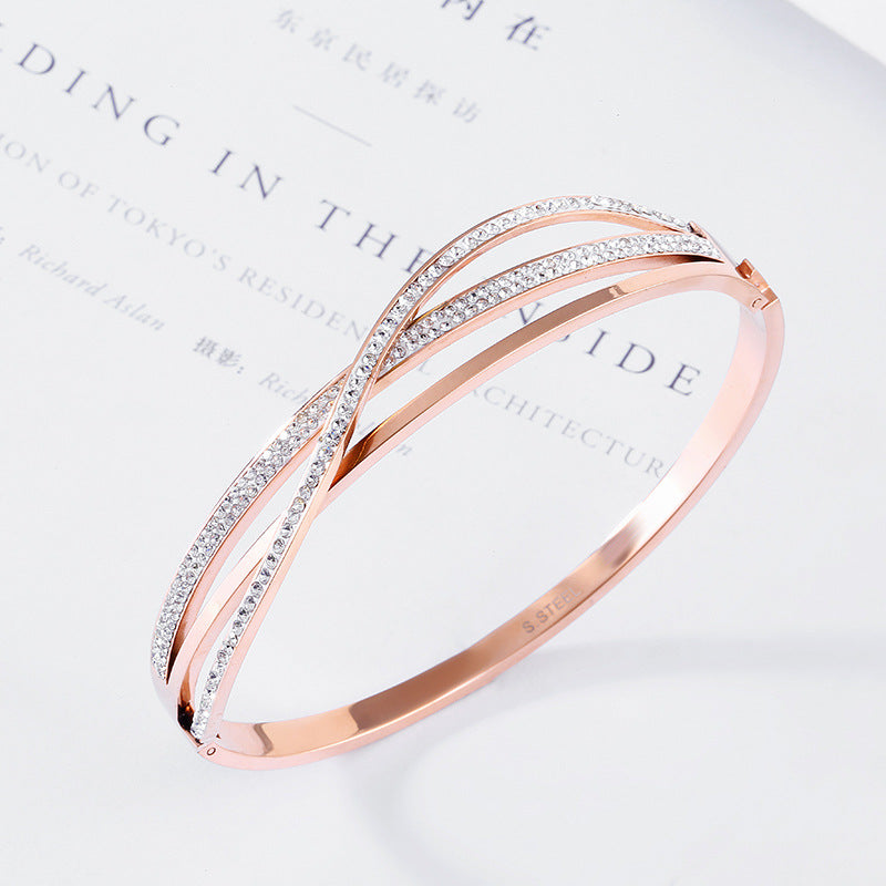 Crossover Pavé Bangle