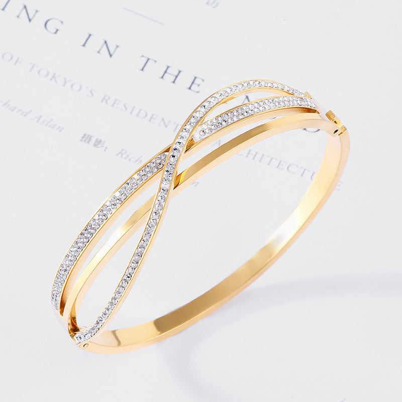 Crossover Pavé Bangle
