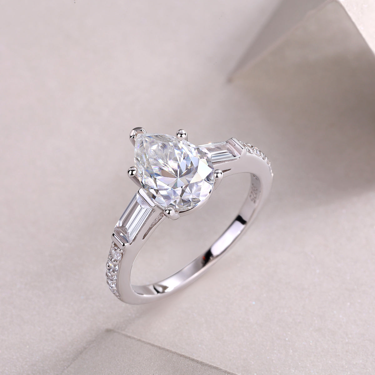 Pear & Baguette Ring