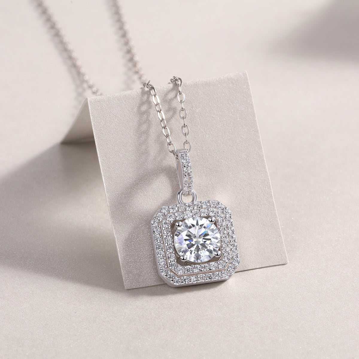 Sugar Solitaire Pendant