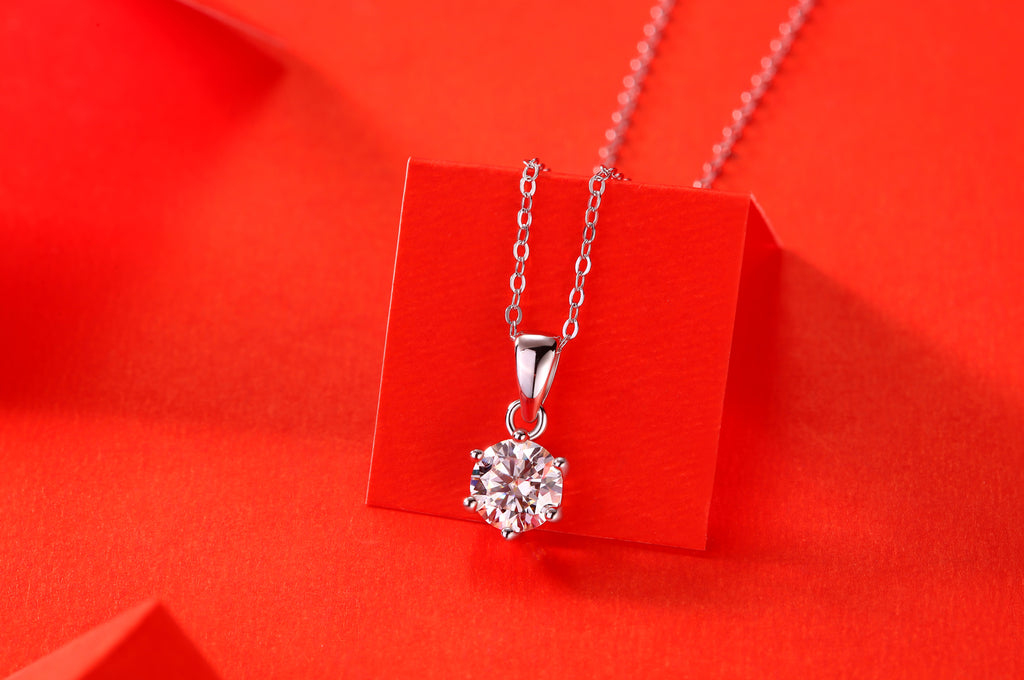 Breeze Solitaire Pendant