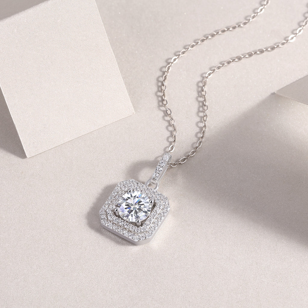 Sugar Solitaire Pendant