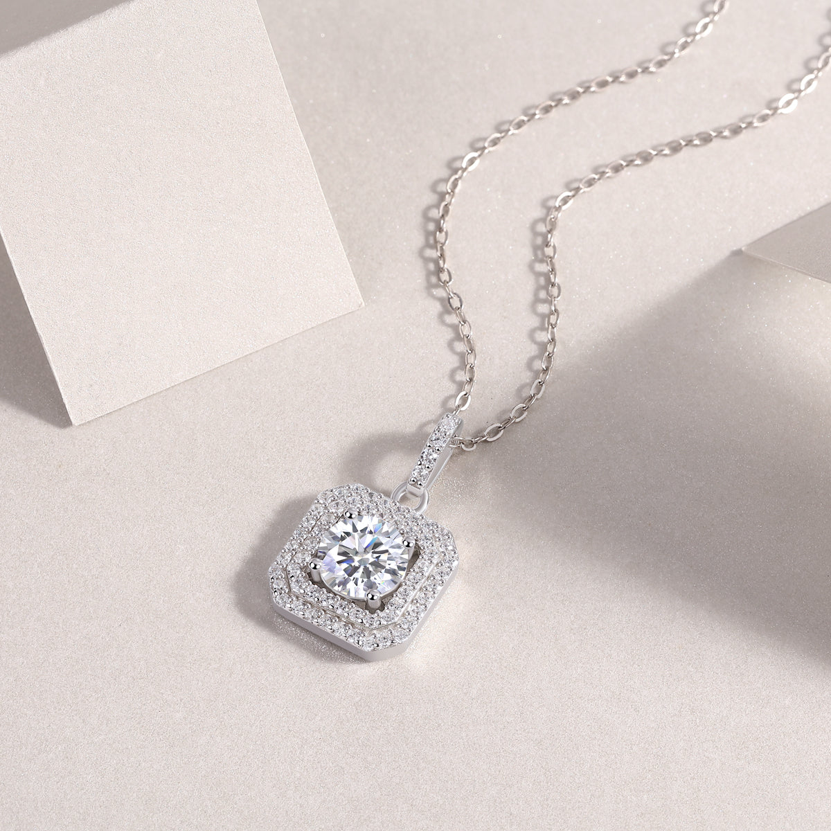 Sugar Solitaire Pendant