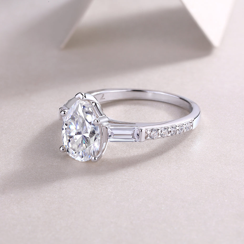 Pear & Baguette Ring