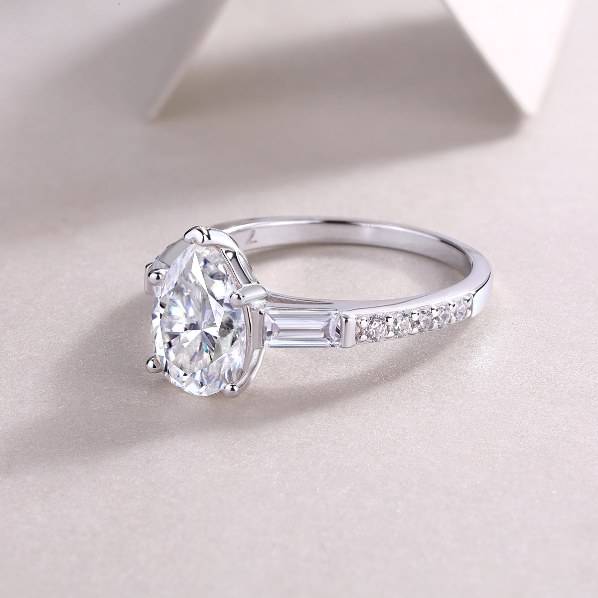 Pear & Baguette Ring