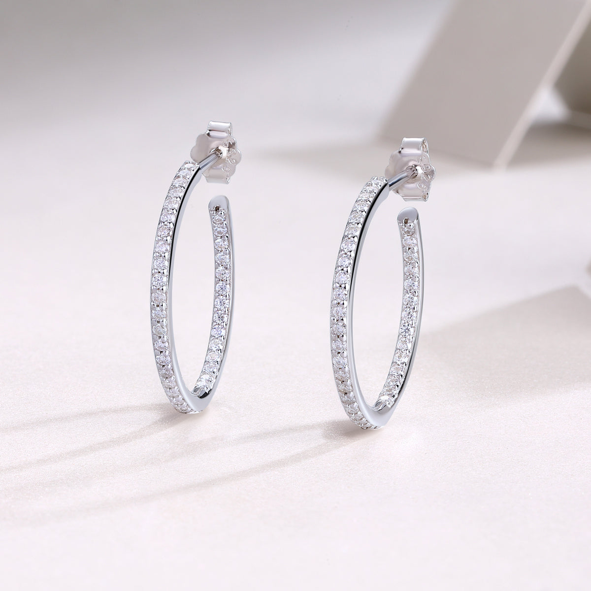 Ribbon Square Studs
