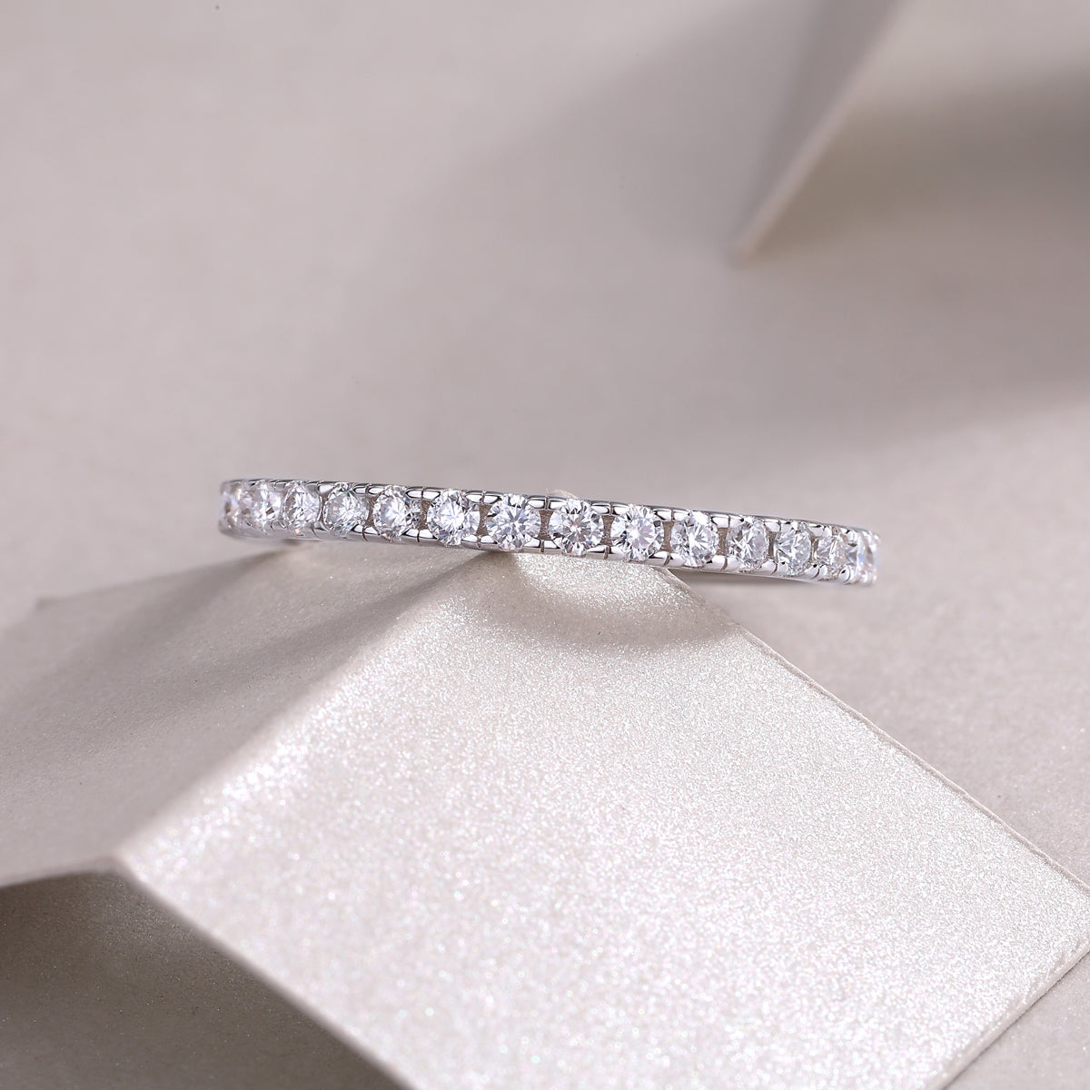 Single Row Pavé Ring
