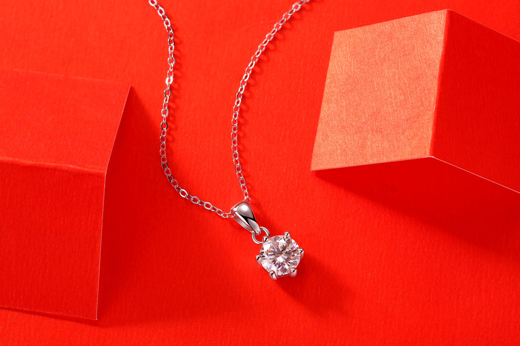 Breeze Solitaire Pendant